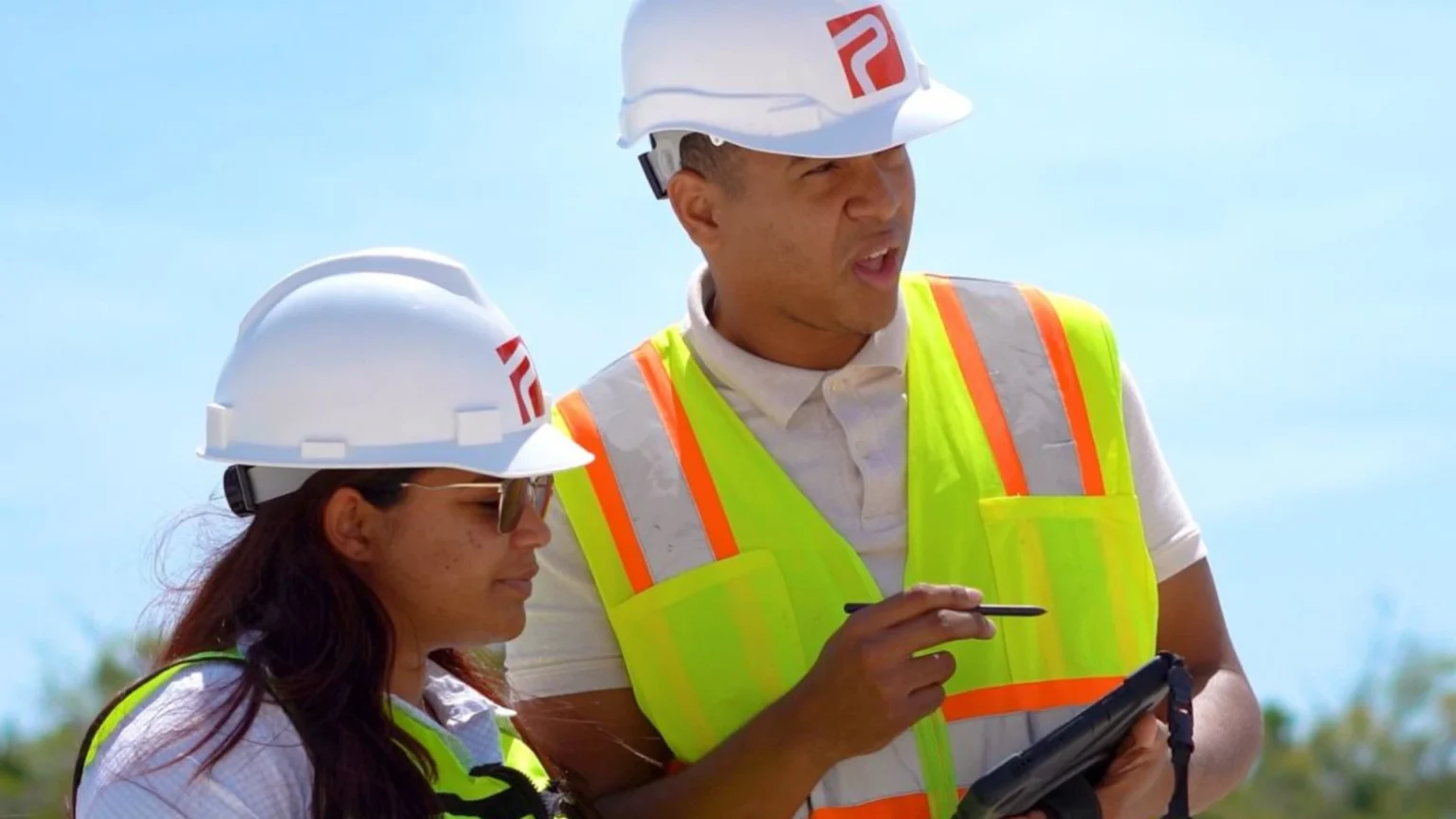 equipo multidisciplinar y de confianza | Proyeco